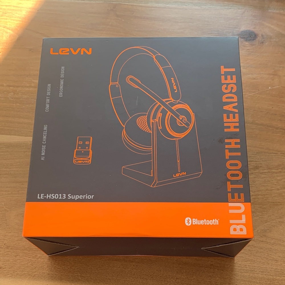 LEVN Bluetooth Headset with Stand